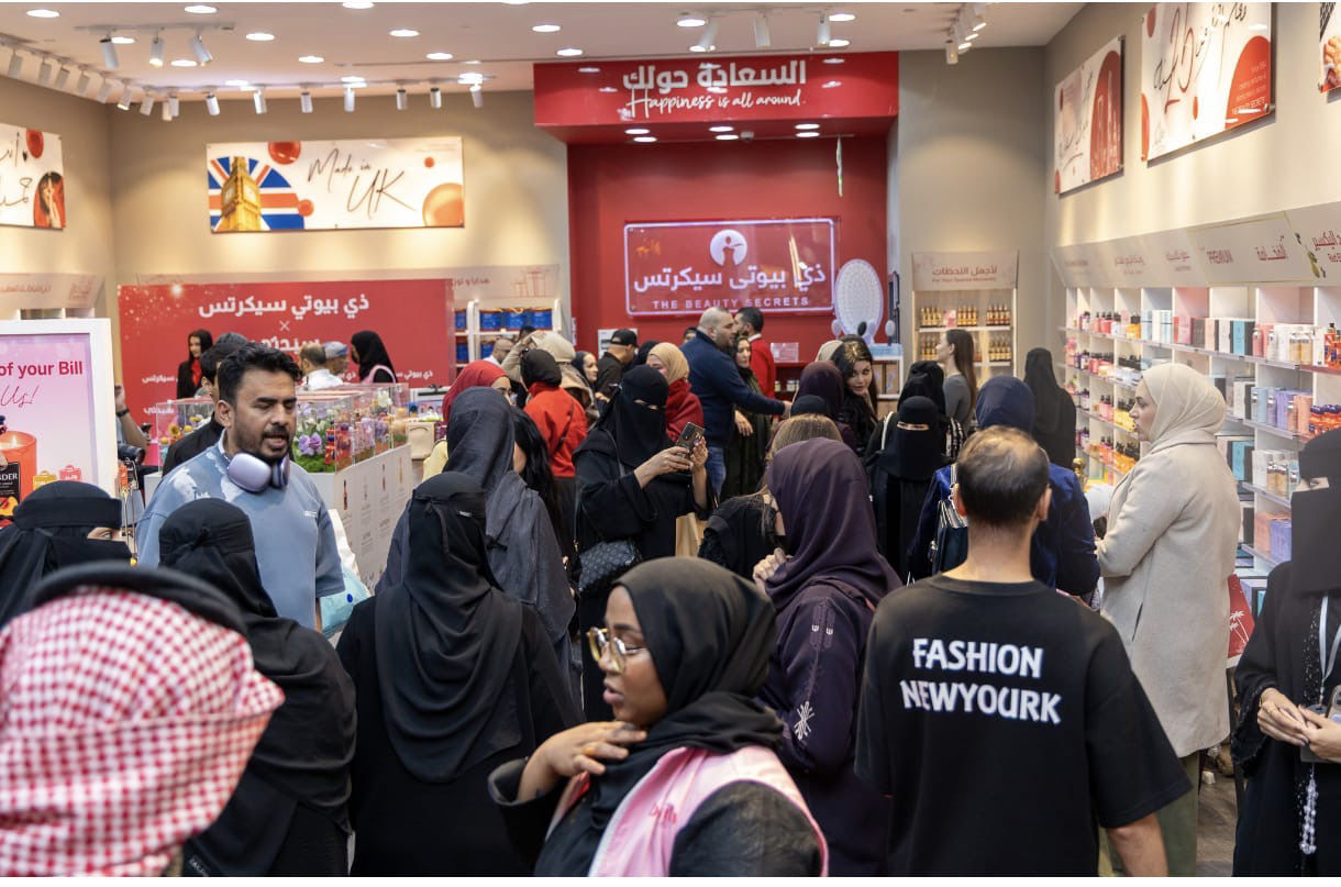 "ذا بيوتي سيكريتس" تجدد حضورها بتصاميم ساحرة تحفظ جودتها وعبق عطورها